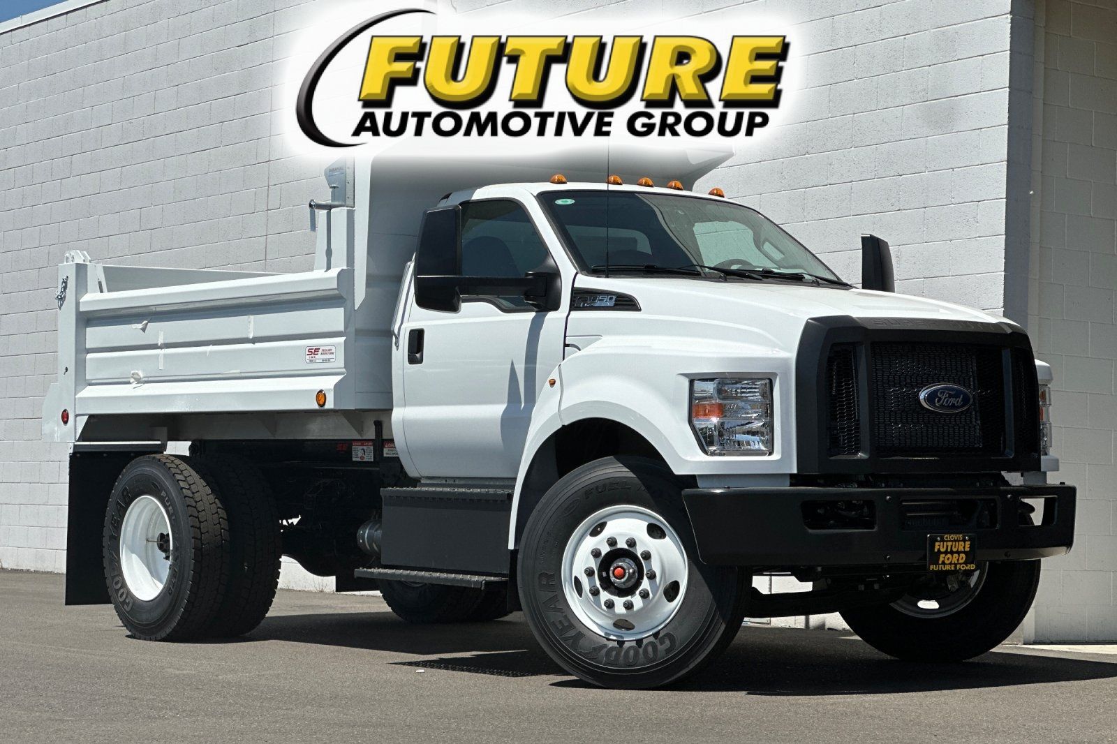 2027 Ford F-650SD Base