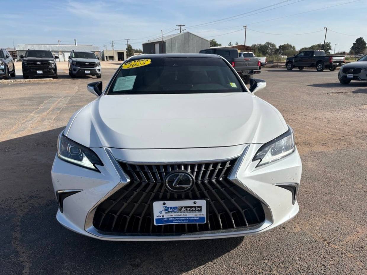 2025 Lexus ES