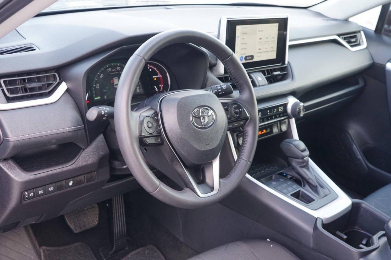 Certified Used 2025 Toyota RAV4 XLE, photo 9