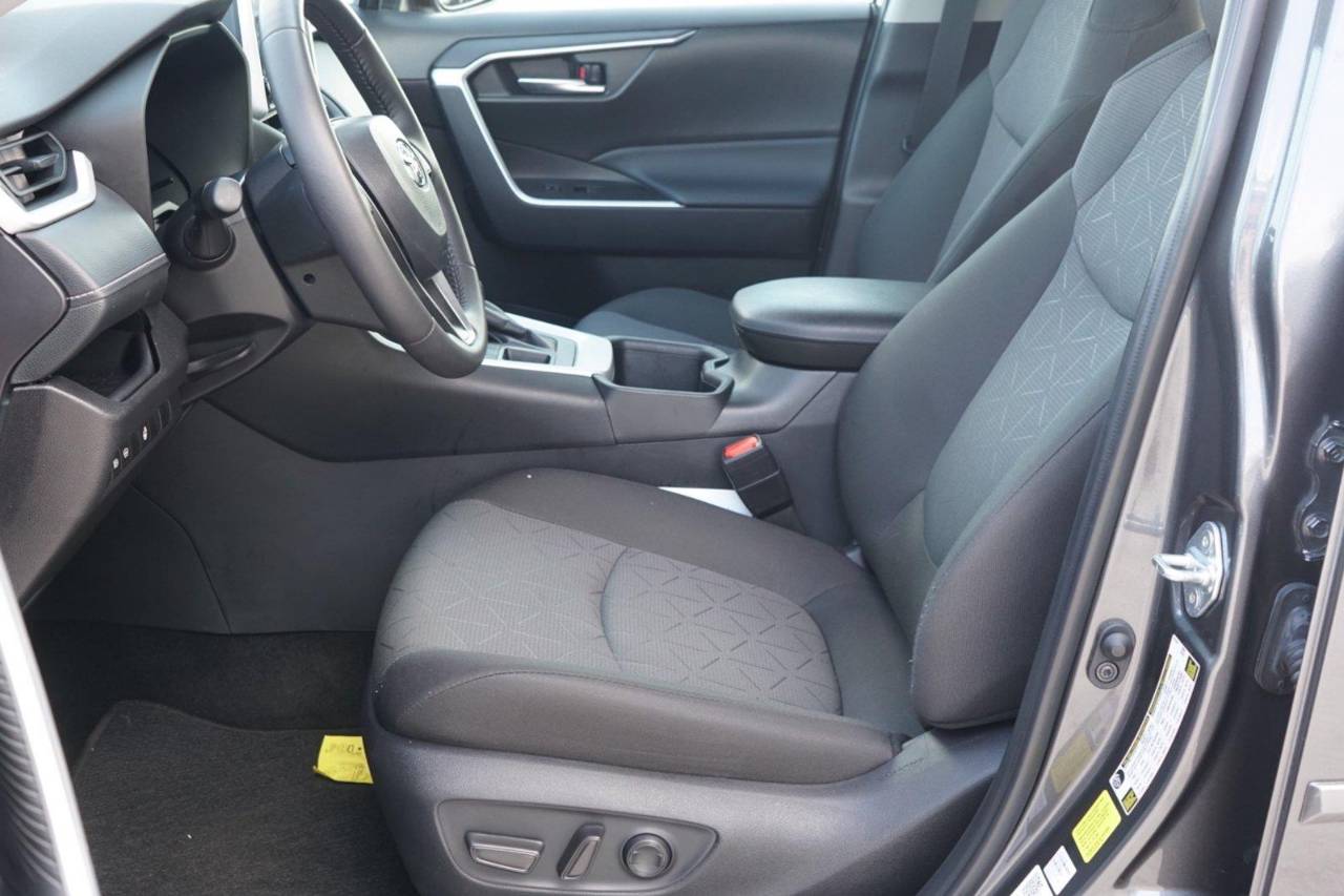 Certified Used 2025 Toyota RAV4 XLE, photo 10