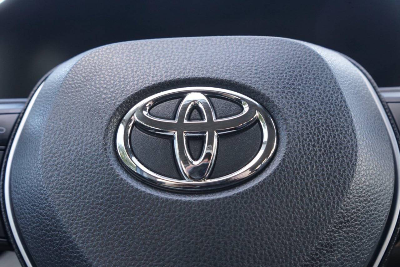 Certified Used 2025 Toyota RAV4 XLE, photo 15