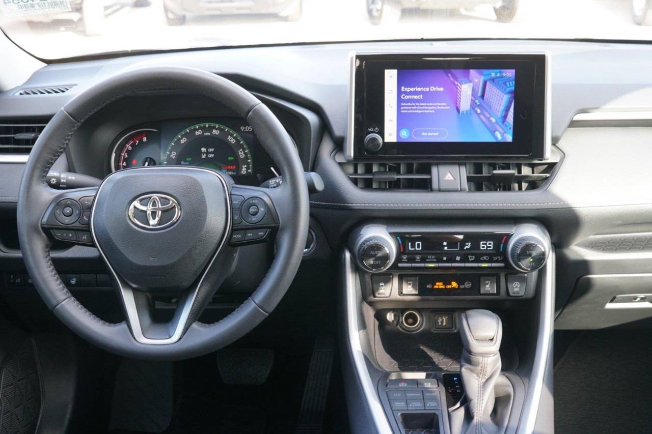 Certified Used 2025 Toyota RAV4 XLE, photo 25