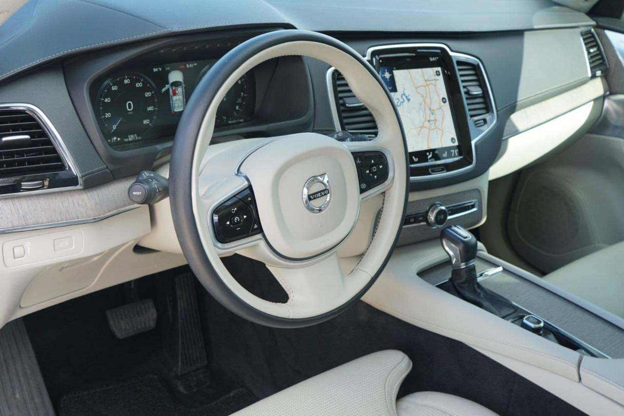 Certified Used 2022 Volvo XC90 Inscription, photo 9