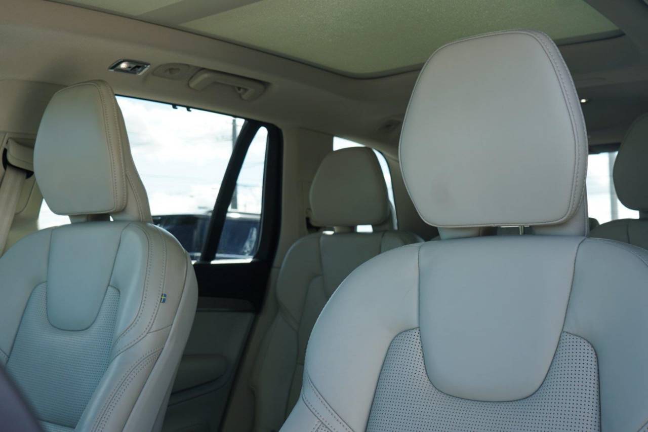 Certified Used 2022 Volvo XC90 Inscription, photo 11