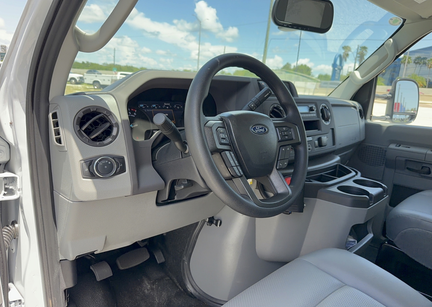 2026 Ford E-Series Cutaway Base - Photo 18