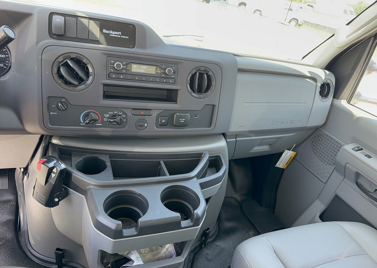 2026 Ford E-Series Cutaway Base - Photo 25