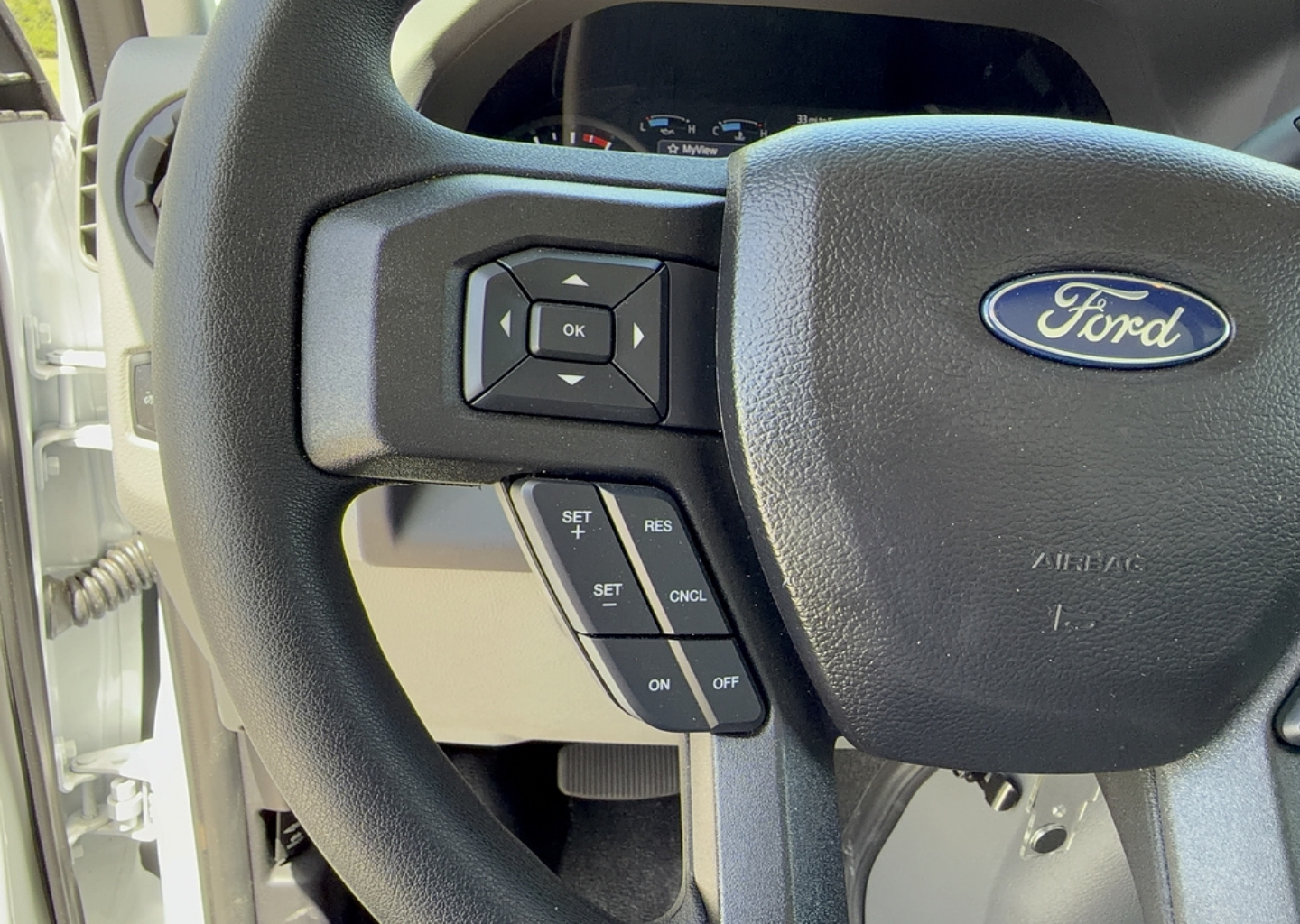 2026 Ford E-Series Cutaway Base - Photo 27