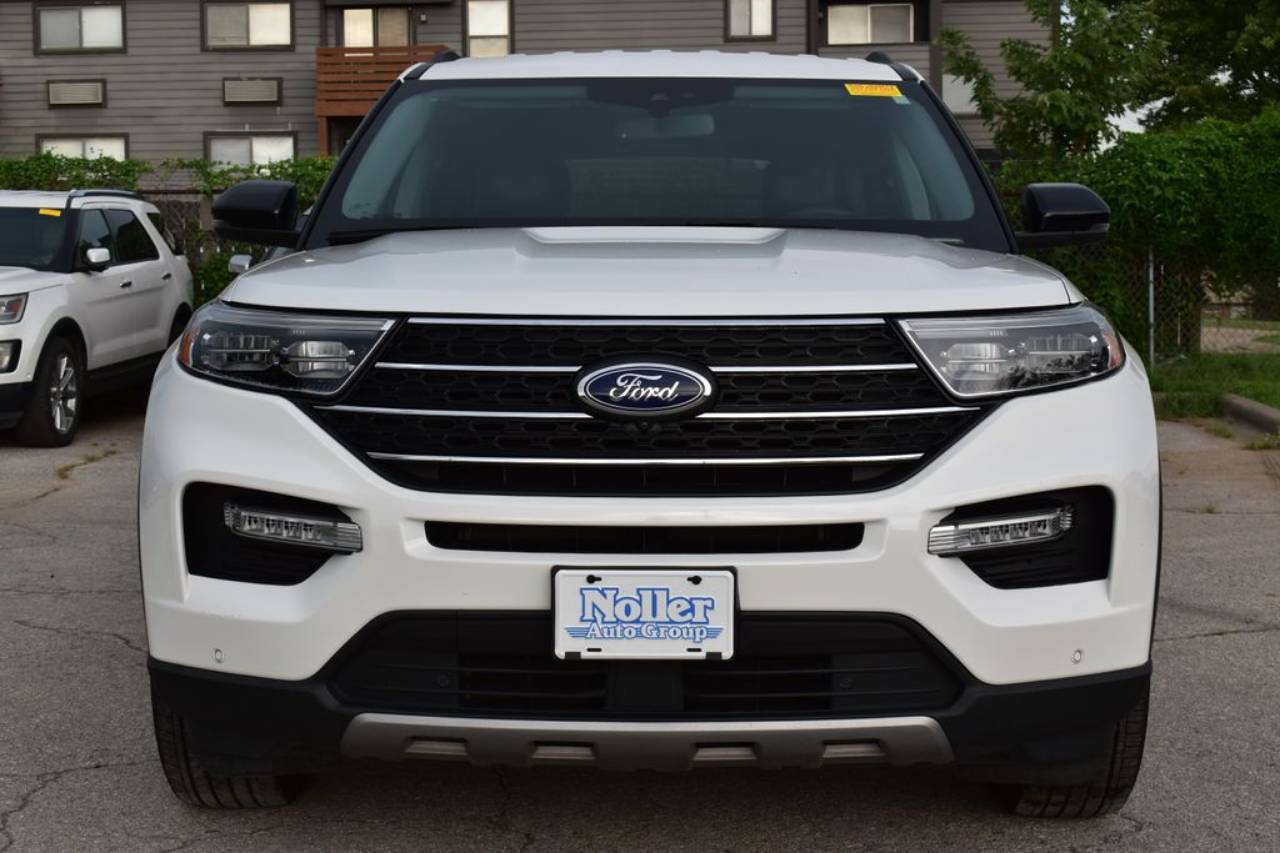 Certified 2024 Ford Explorer XLT with VIN 1FMSK8DH8RGA18571 for sale in Kansas City