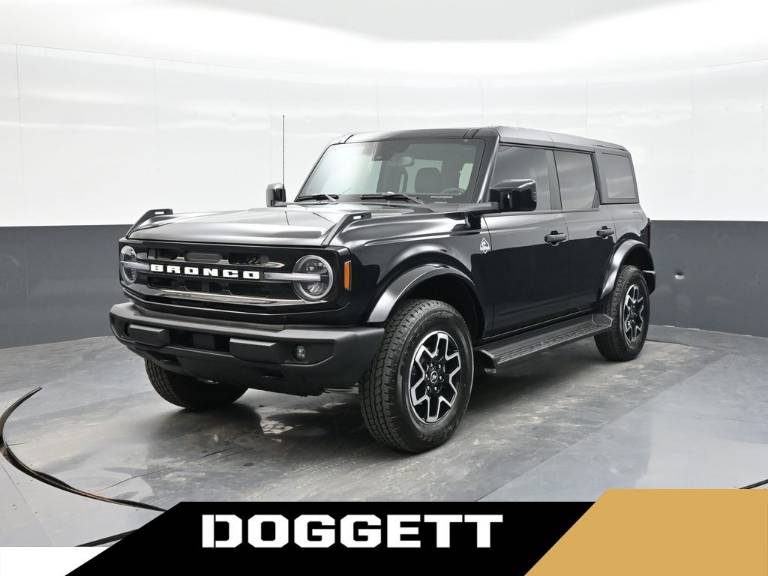 2026 Ford Bronco Outer Banks