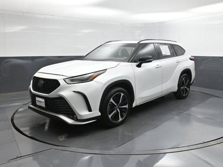 2022 Toyota Highlander XSE