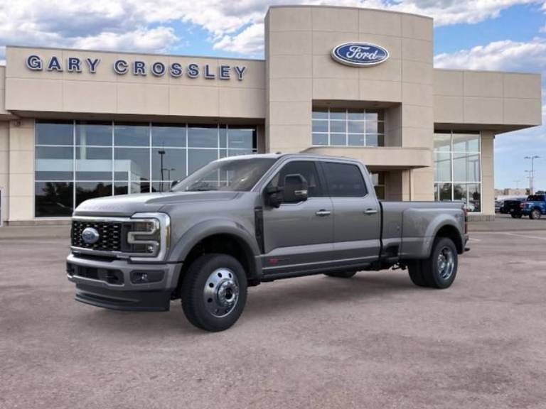 2025 Ford Super Duty F-450 DRW Platinum