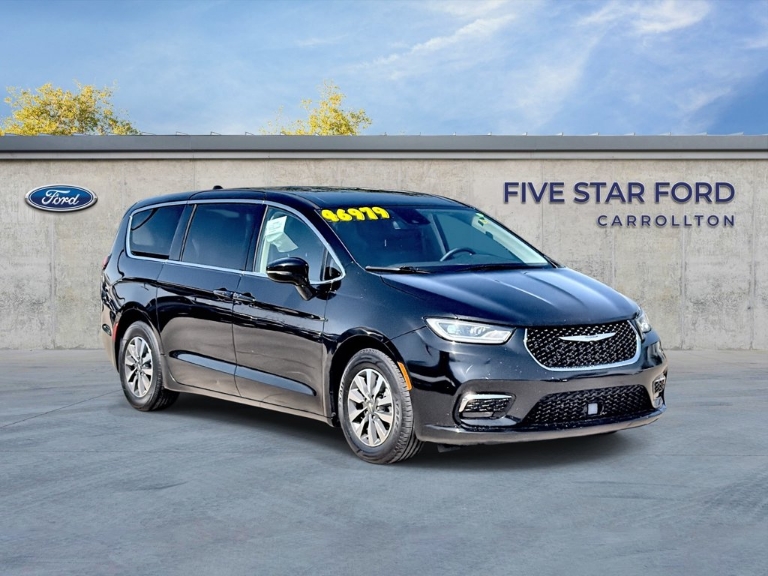 2024 Chrysler Pacifica Hybrid Select