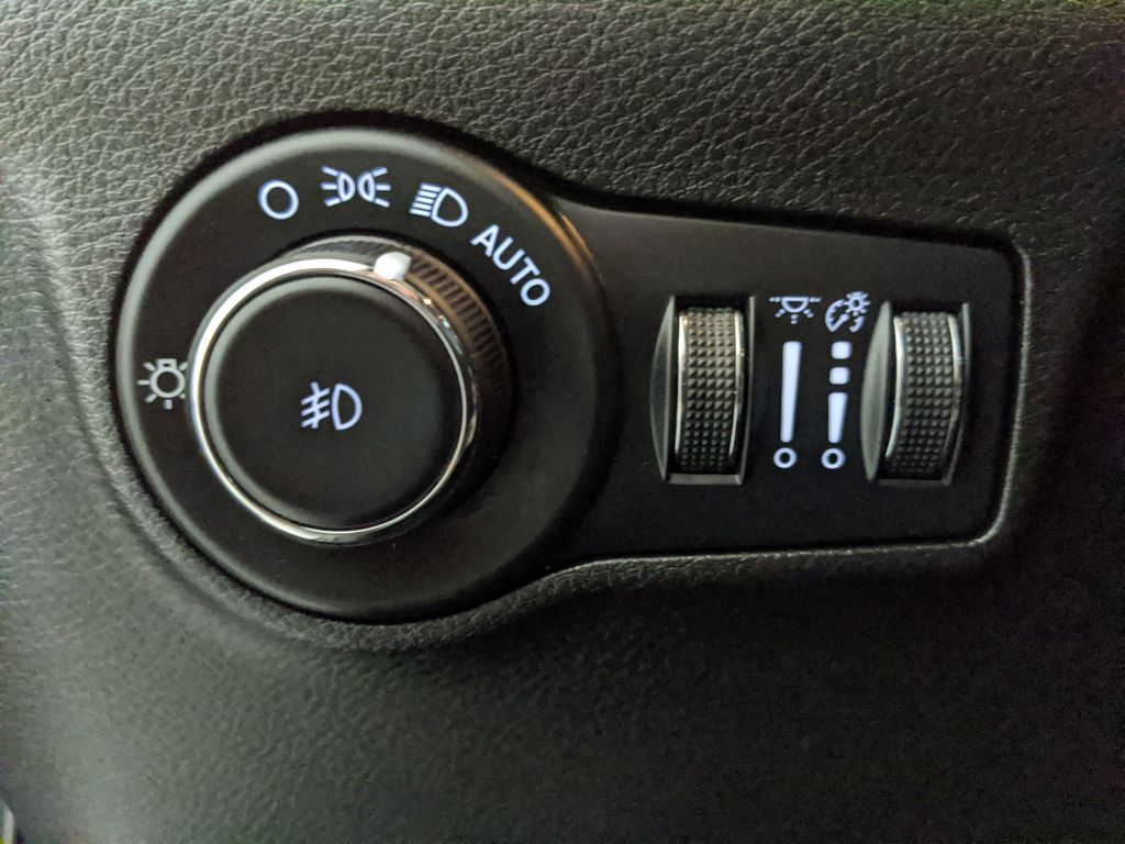 2023 Jeep Compass Trailhawk - Photo 13