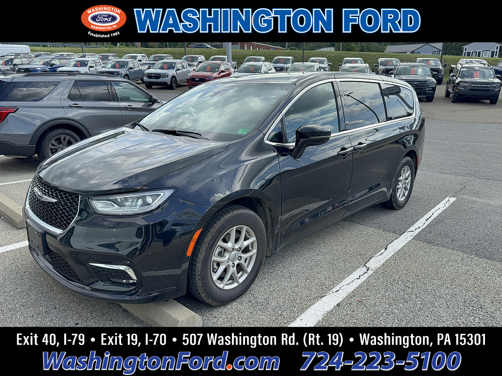 2025 Chrysler Pacifica Select