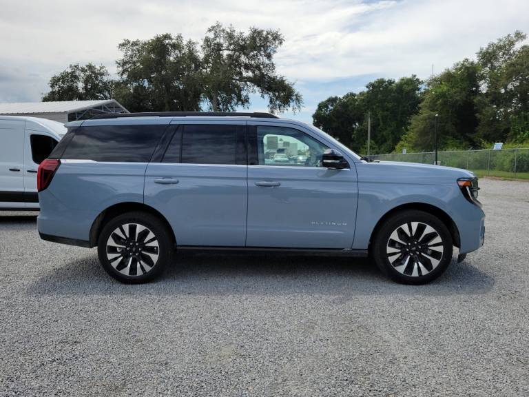 2027 Ford Expedition Platinum