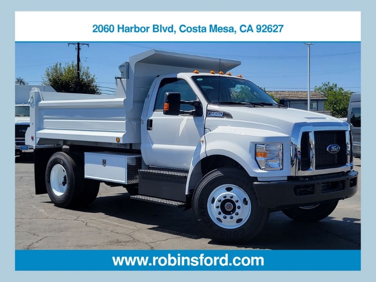 2027 Ford F-650SD Base