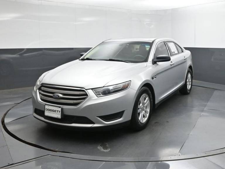 2018 Ford Taurus SE