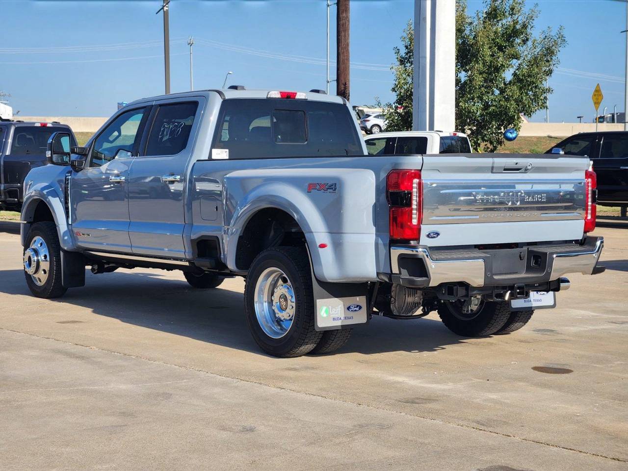New 2026 Ford Super Duty F-450 King Ranch, photo 4