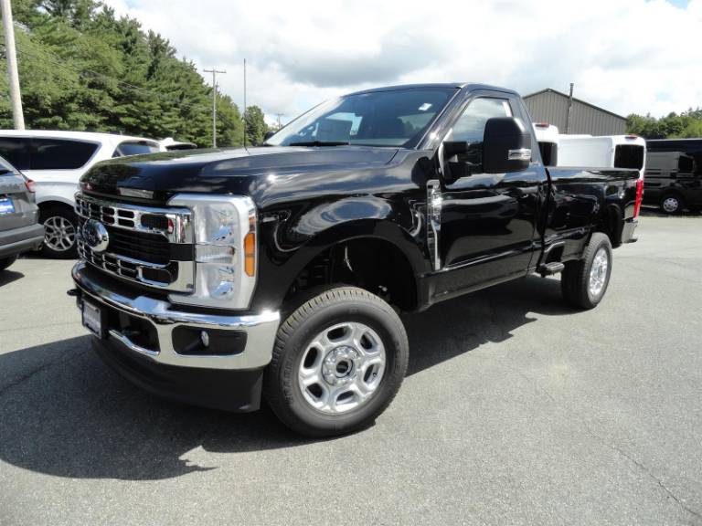2026 Ford Super Duty F-350® XLT