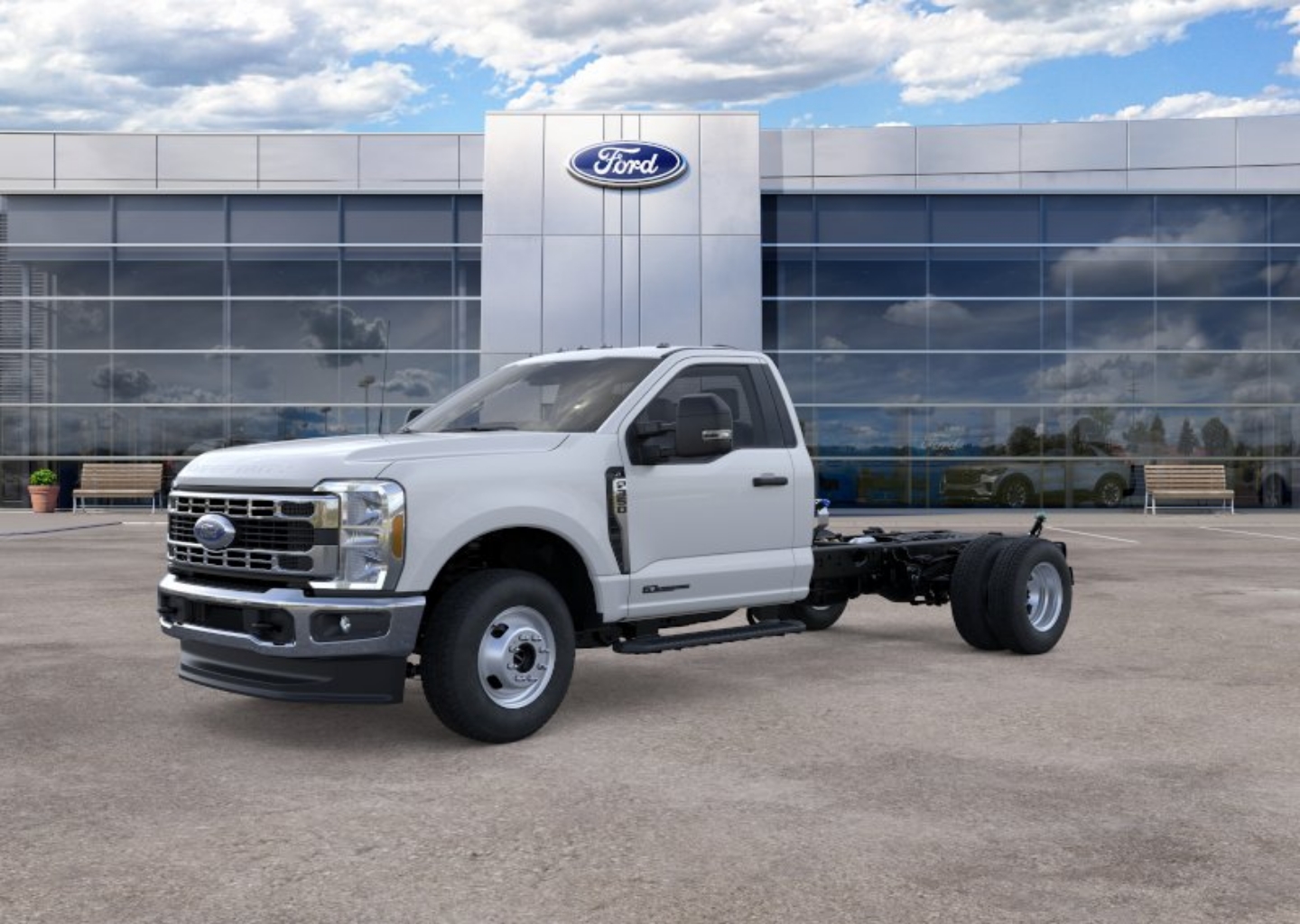 2026 Ford F-350 Super Duty Chassis Cab
