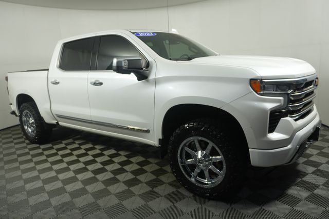 Used 2022 Chevrolet Silverado 1500 High Country with VIN 1GCUDJED5NZ606534 for sale in Kansas City