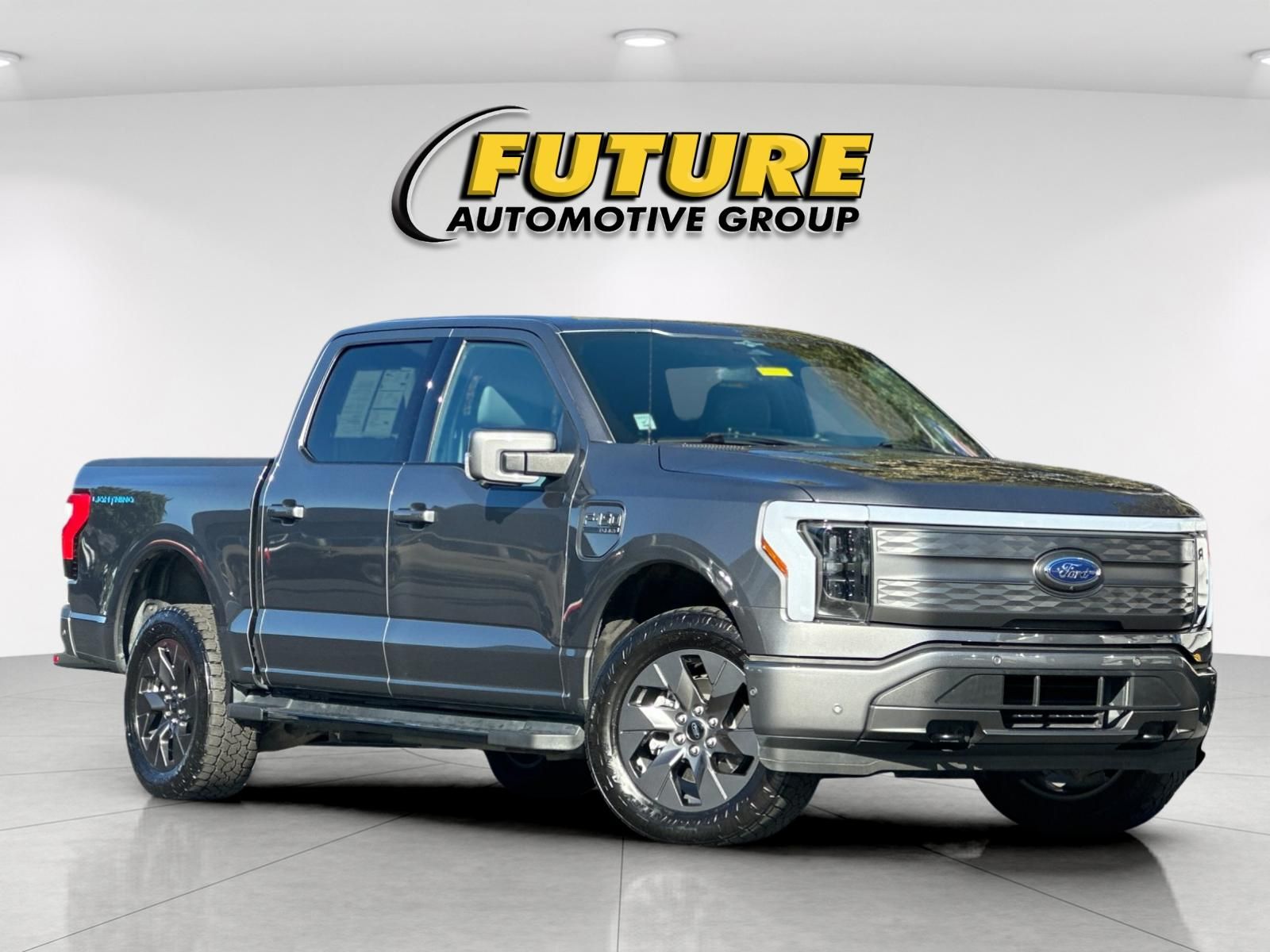 2023 Ford F-150 Lightning LARIAT