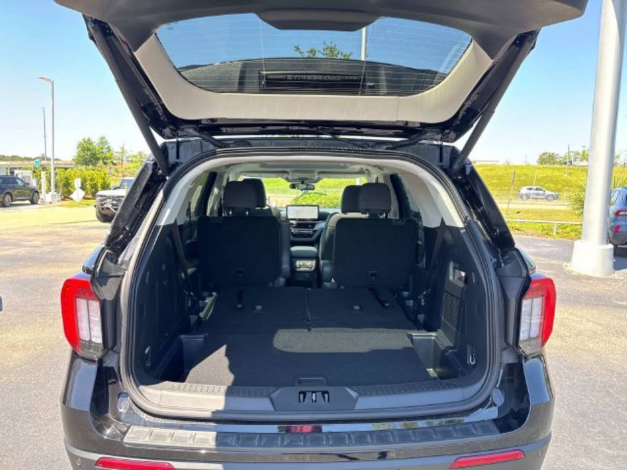 2025 Ford Explorer Active - Photo 7