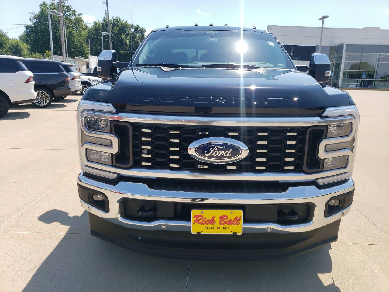 Used 2025 Ford F-350 Super Duty Lariat with VIN 1FT8W3DT8SEC51474 for sale in Kansas City