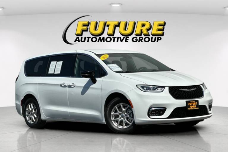 2025 Chrysler Pacifica Select