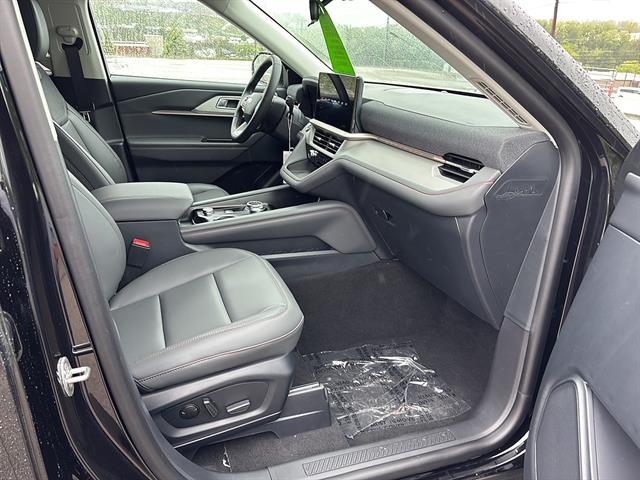 2026 Ford Explorer Active - Photo 19
