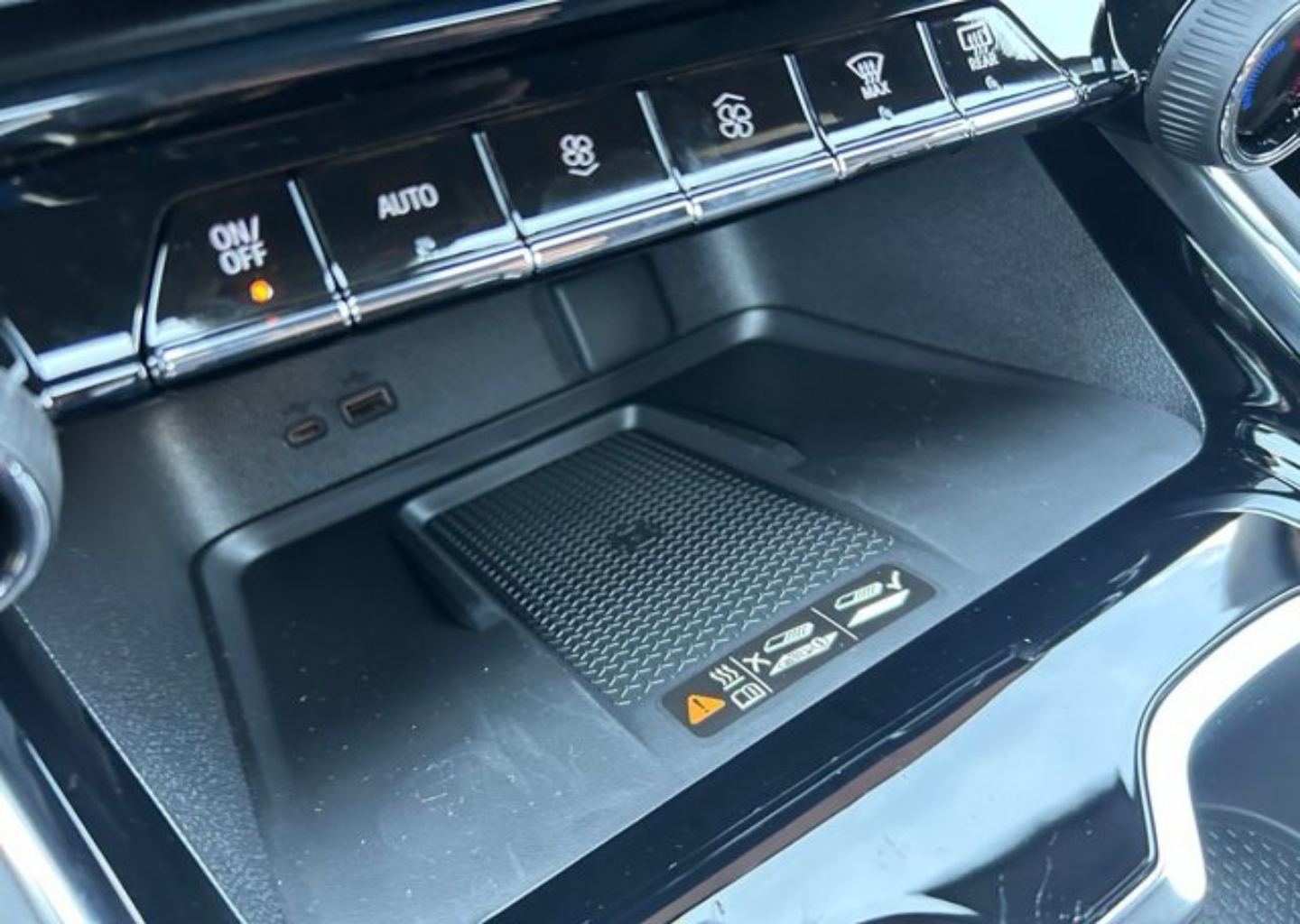 2027 Chevrolet Traverse RS - Photo 34