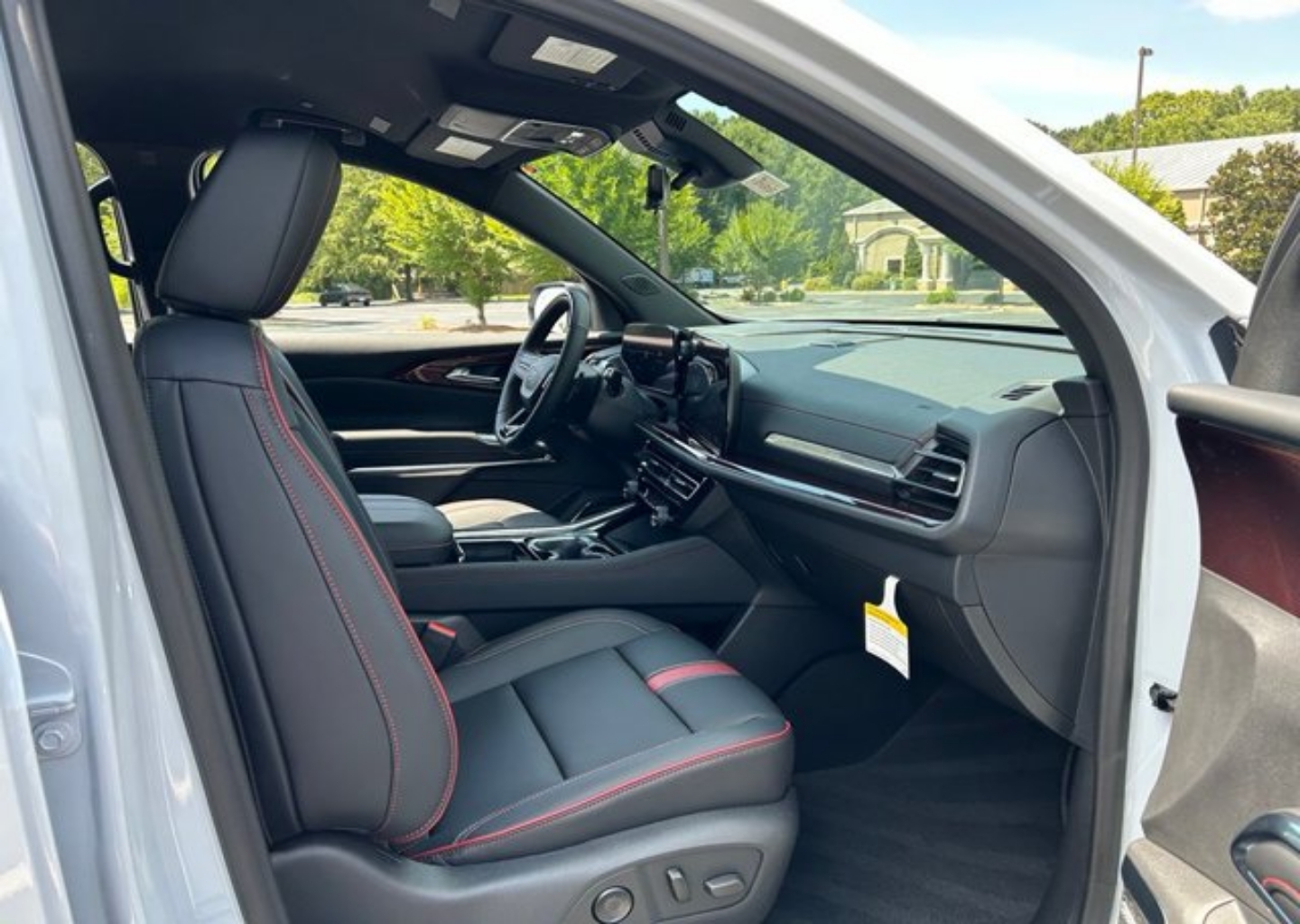 2027 Chevrolet Traverse RS - Photo 39