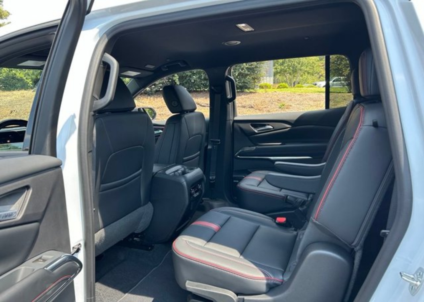2027 Chevrolet Traverse RS - Photo 40