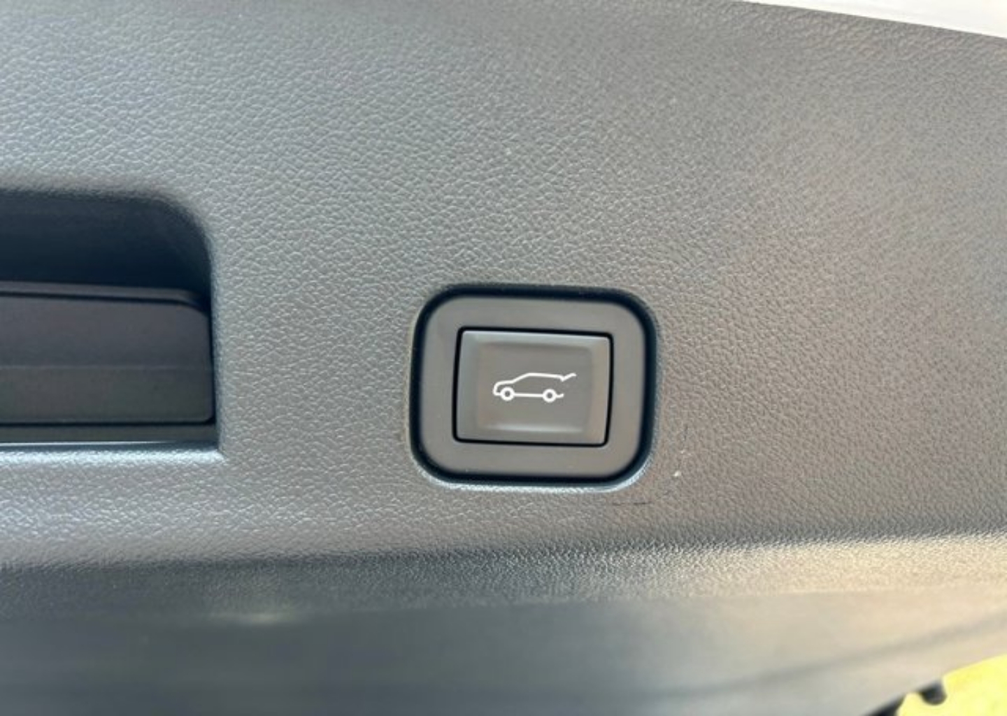 2027 Chevrolet Traverse RS - Photo 46
