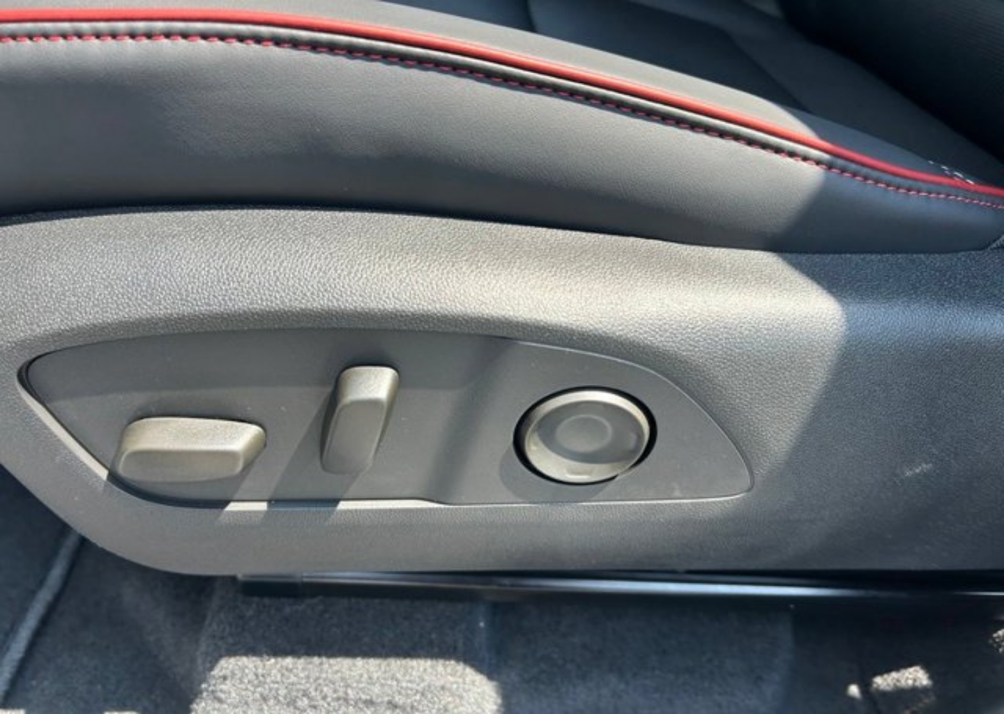 2027 Chevrolet Traverse RS - Photo 53