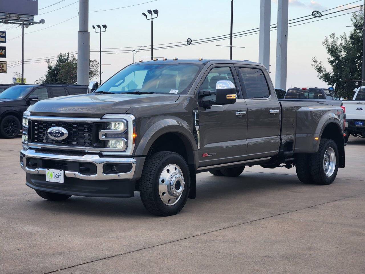 New 2026 Ford Super Duty F-450 DRW King Ranch, photo 2