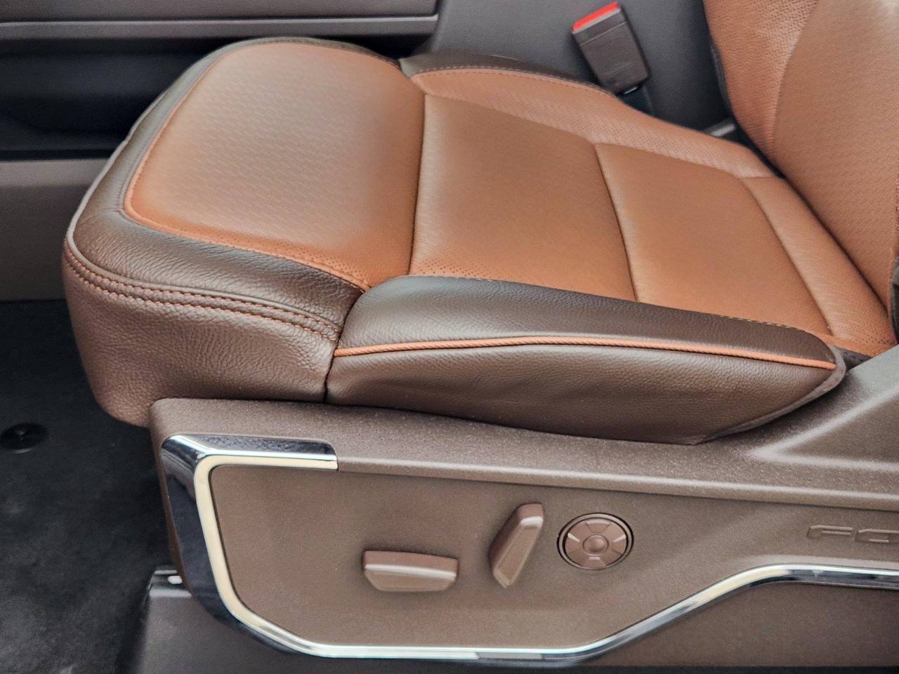 New 2026 Ford Super Duty F-450 DRW King Ranch, photo 16