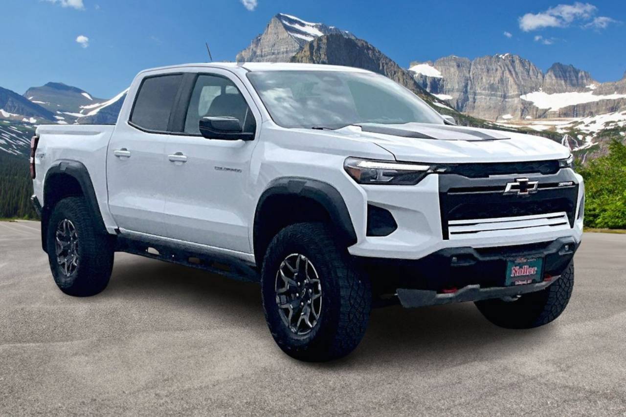 2024 Chevrolet Colorado ZR2 - Photo 12