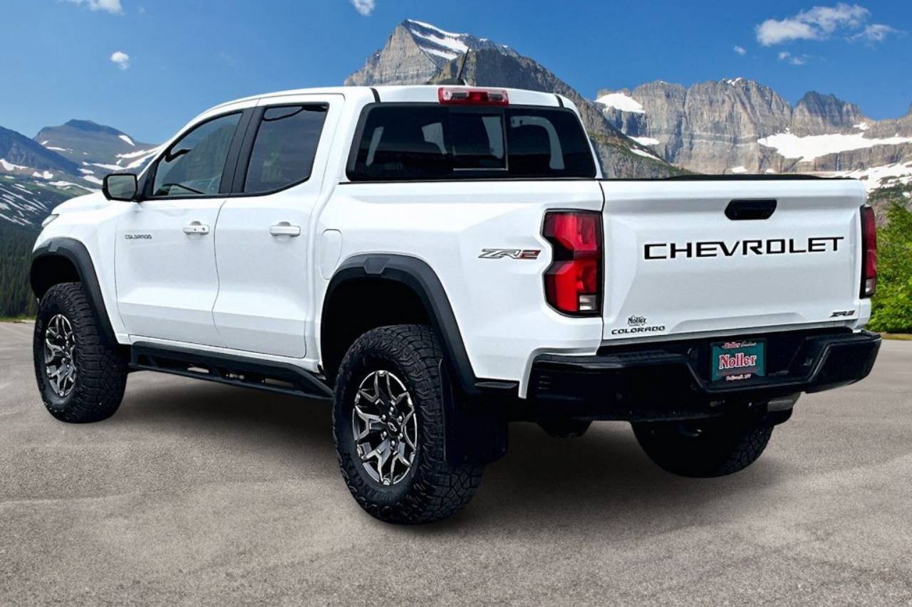 2024 Chevrolet Colorado ZR2 - Photo 13