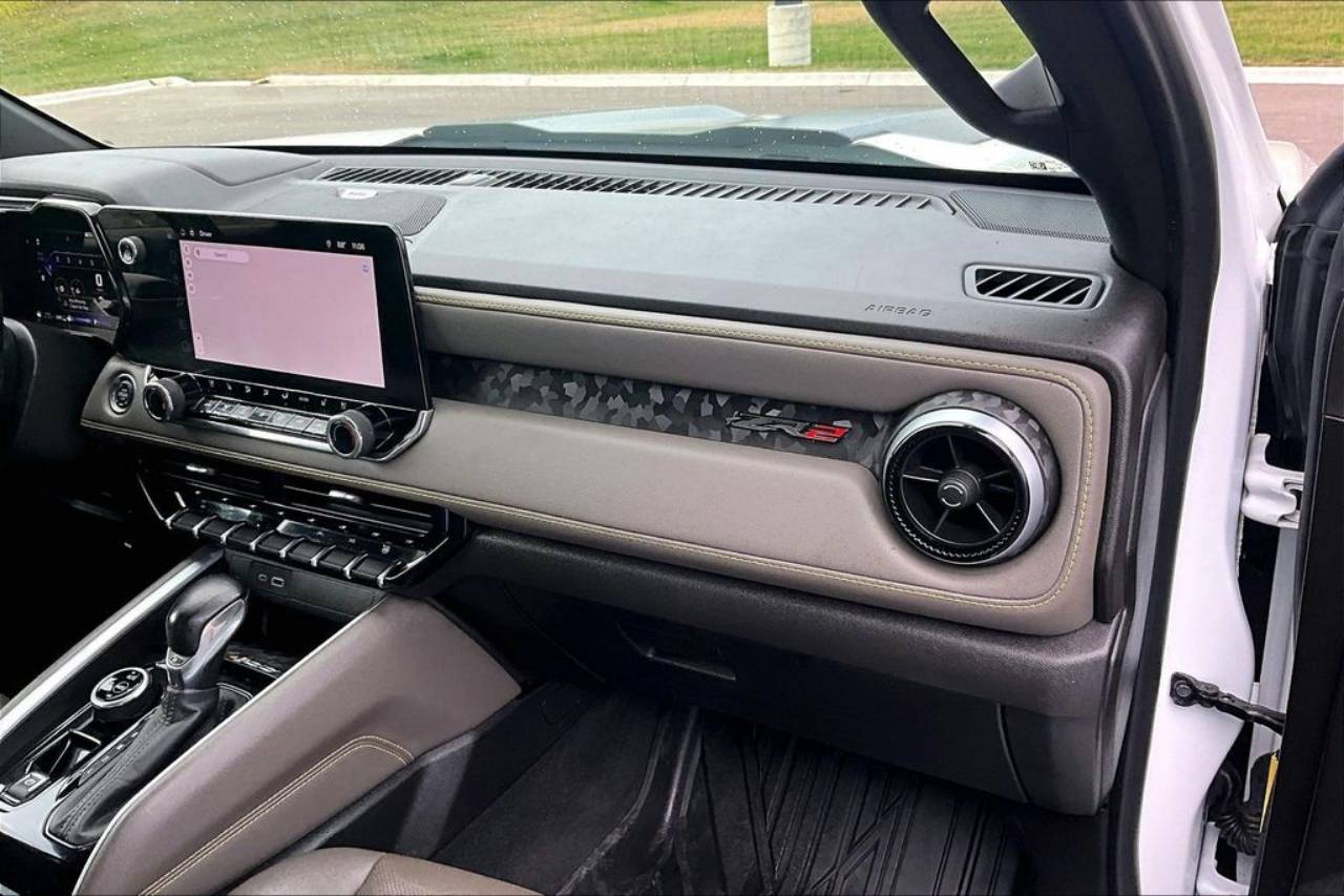 2024 Chevrolet Colorado ZR2 - Photo 17