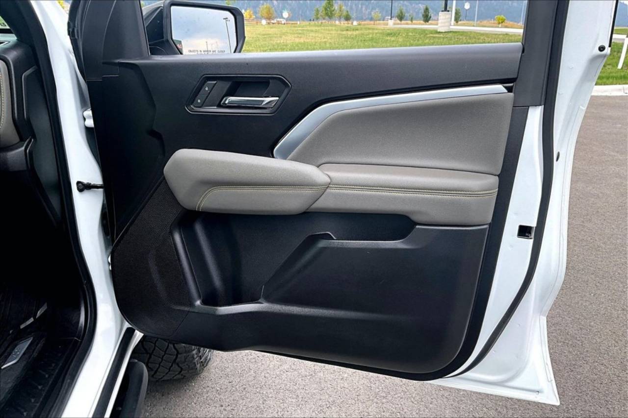 2024 Chevrolet Colorado ZR2 - Photo 25