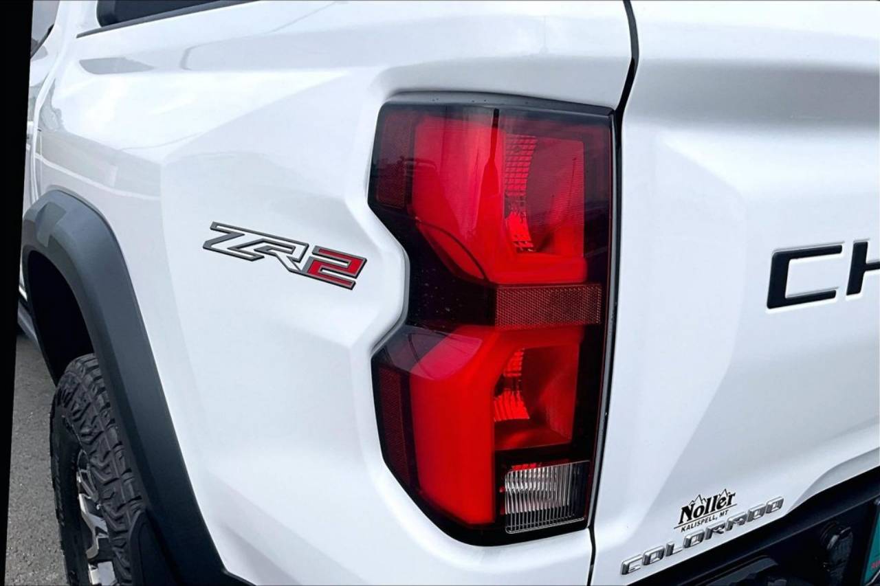 2024 Chevrolet Colorado ZR2 - Photo 31
