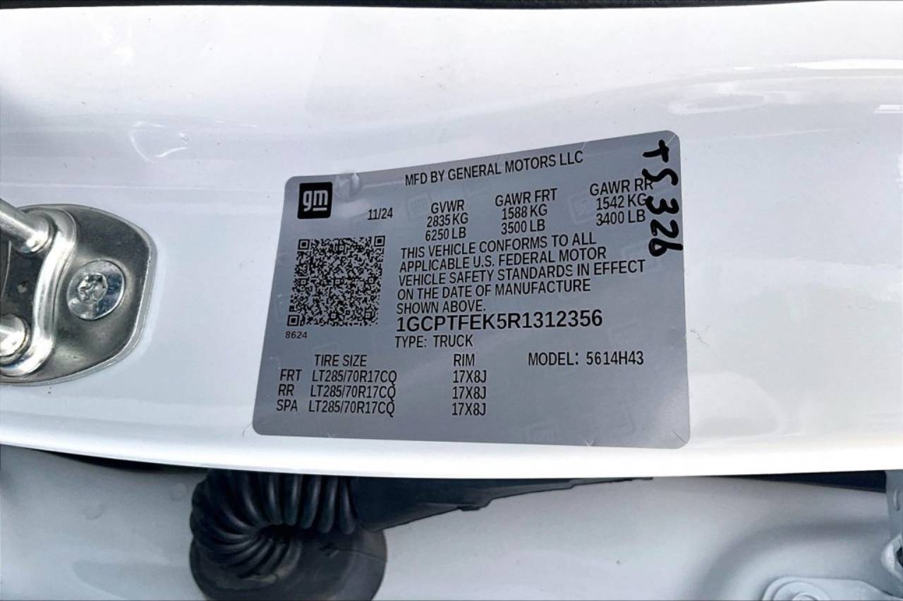 2024 Chevrolet Colorado ZR2 - Photo 36