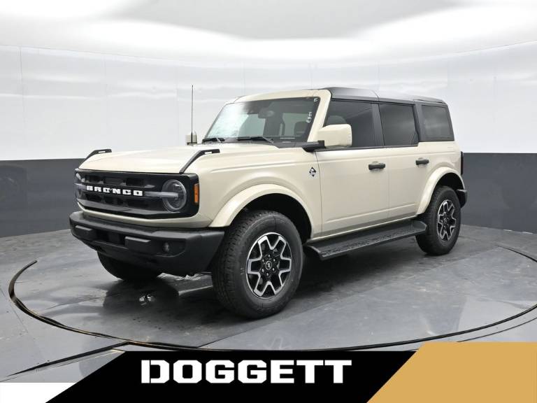 2026 Ford Bronco Outer Banks
