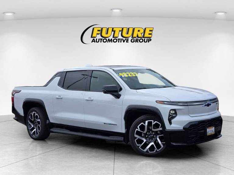 2025 Chevrolet Silverado EV RST