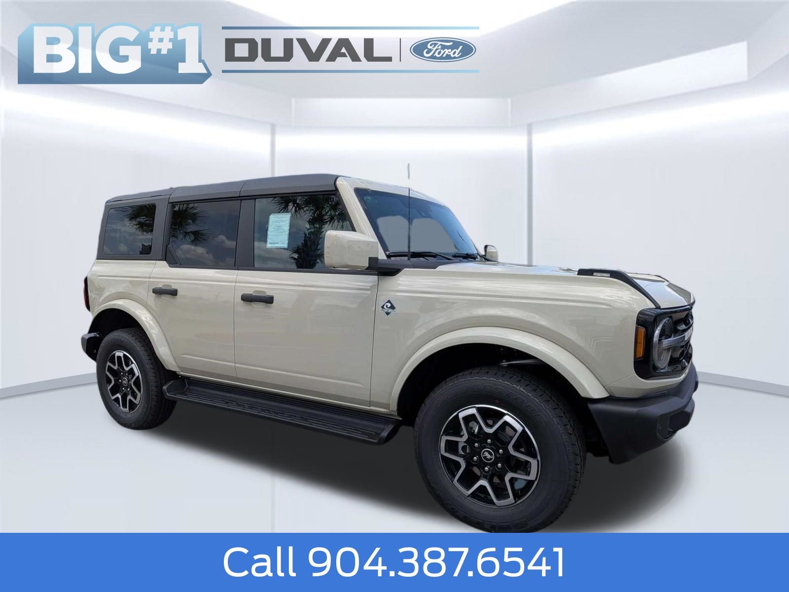 2026 Ford Bronco Outer Banks