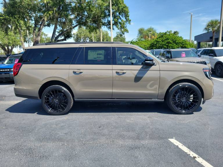 2027 Ford Expedition MAX Platinum