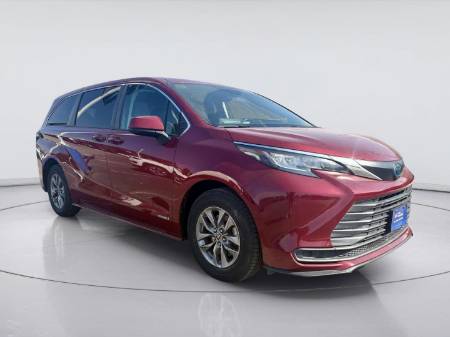 2021 Toyota Sienna LE