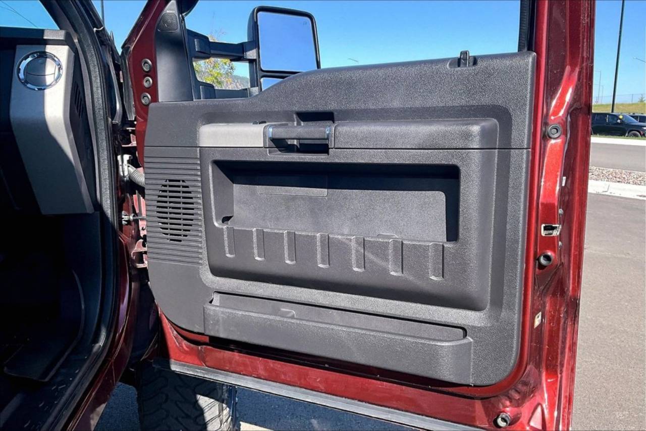 2016 Ford F-350 Super Duty Lariat - Photo 24
