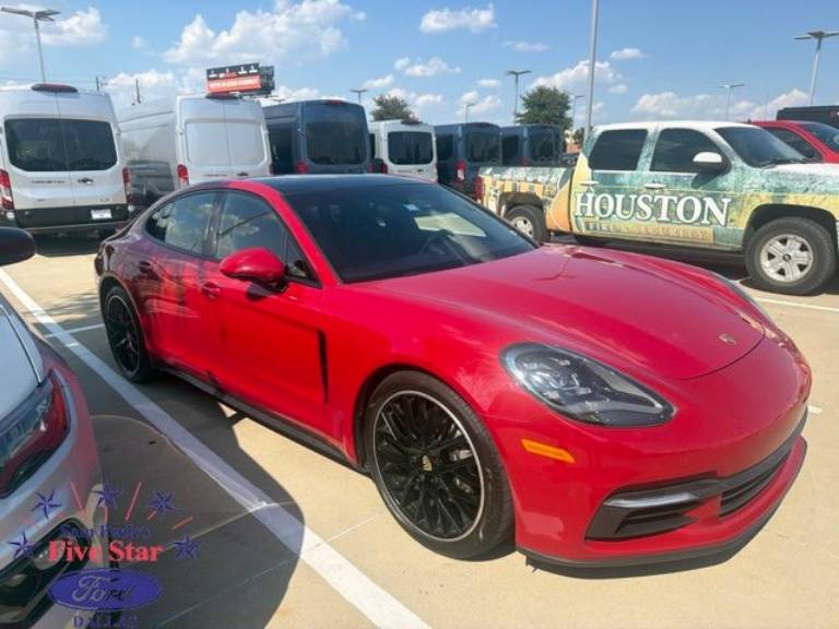 2019 Porsche Panamera 4
